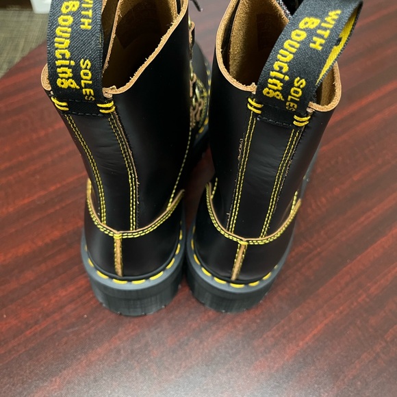 NWT. Doc Martens. Men size 12 boots. Authentic. - Picture 6 of 6